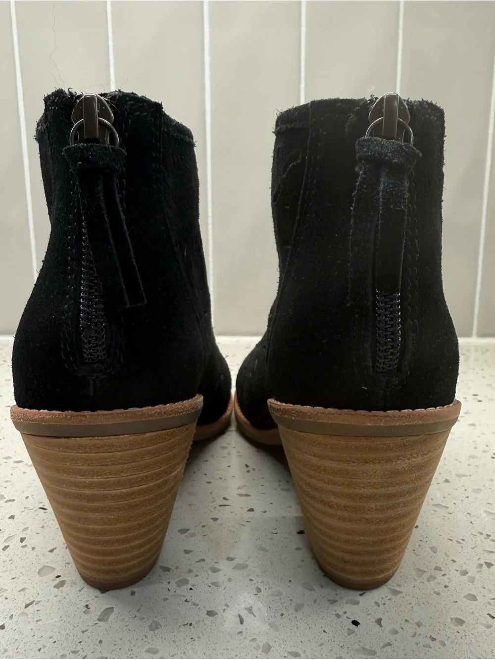 NWOT Sofft Black Leather Upper Peep-Toe Laser Cutout Ankle Booties SZ 7.5